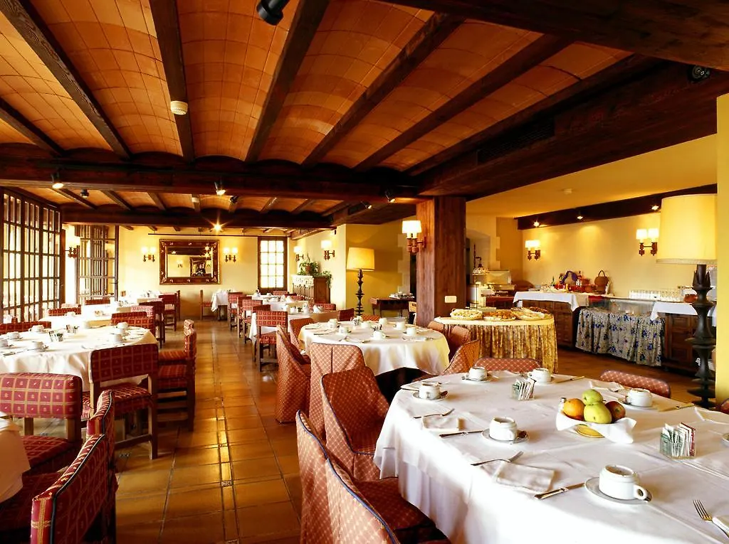 Parador De Tortosa Hotel