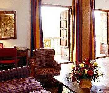 Parador De Tortosa Hotel